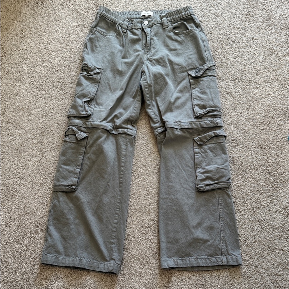 Pacific Sunwear Women’s Charcoal Cargo Pants